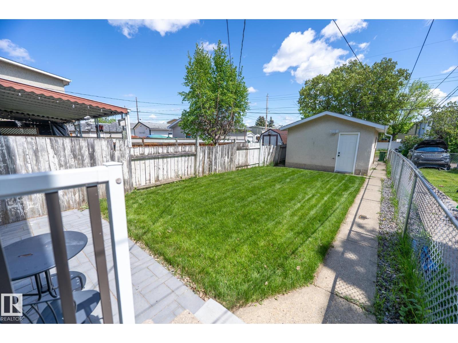 13309 85 Street NW - Photo 35