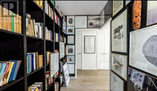 #1605 5 ST JOSEPH STREET - 12