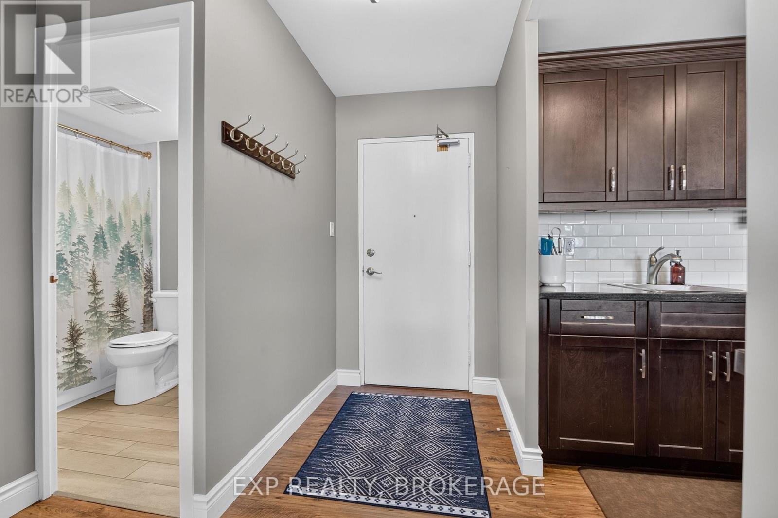 #202 2 MOWAT AVENUE - 2