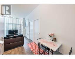 203 - 38 Honeycrisp Crescent, Vaughan, ON L4K0M7 Photo 10