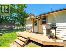 8007 Railroad Line, Brooke Alvinston, ON N0N1A0 Photo 11