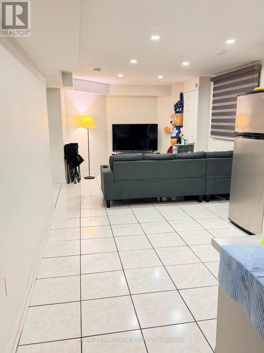 BASEMENT - 27 BEAVERHALL ROAD, Brampton (Brampton West) — photo 3
