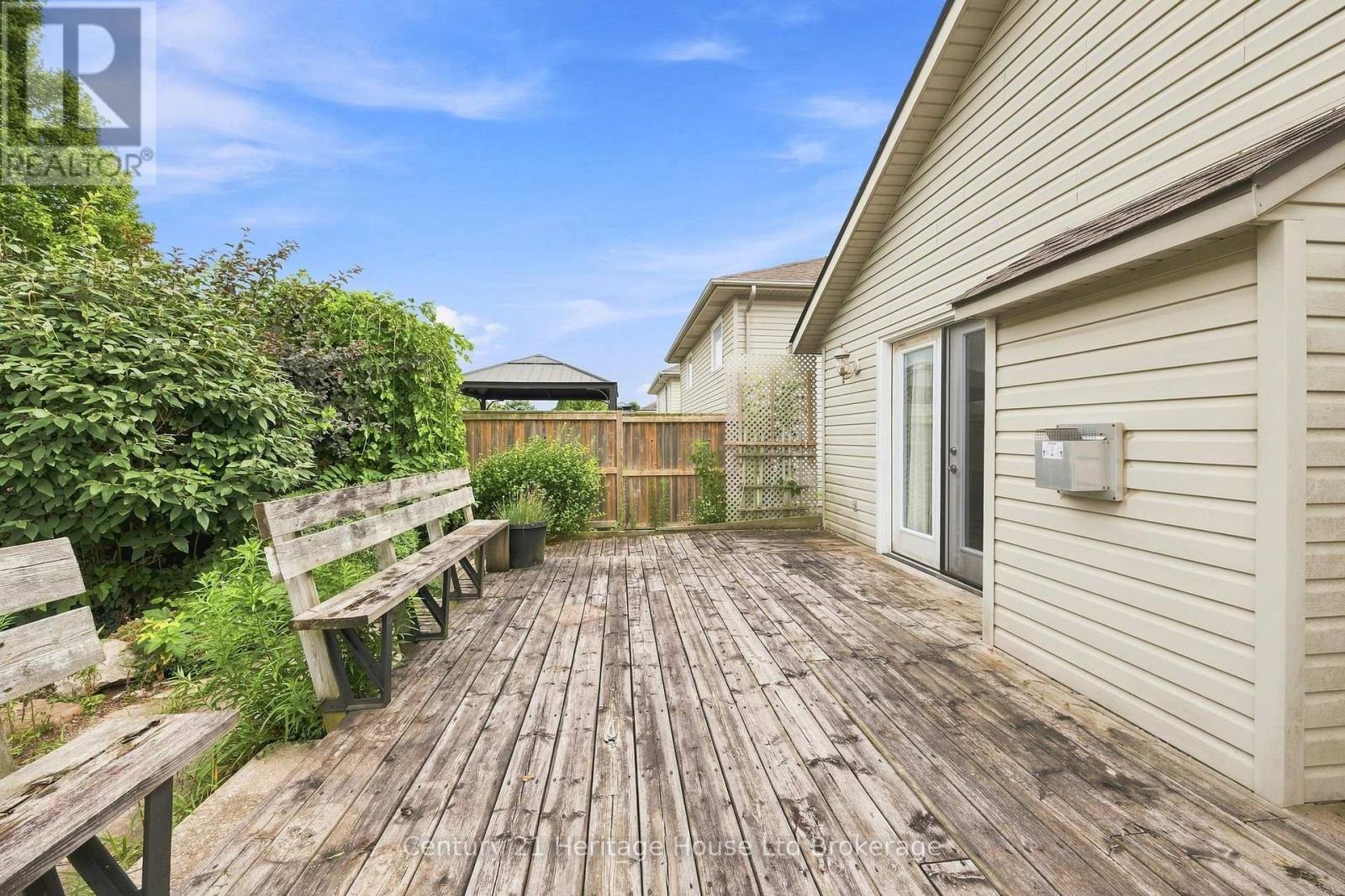 26 PEACH STREET - 23