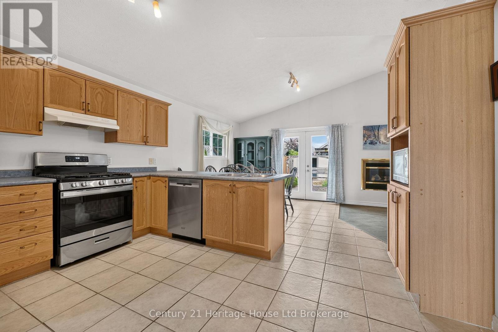 26 PEACH STREET - Image 3