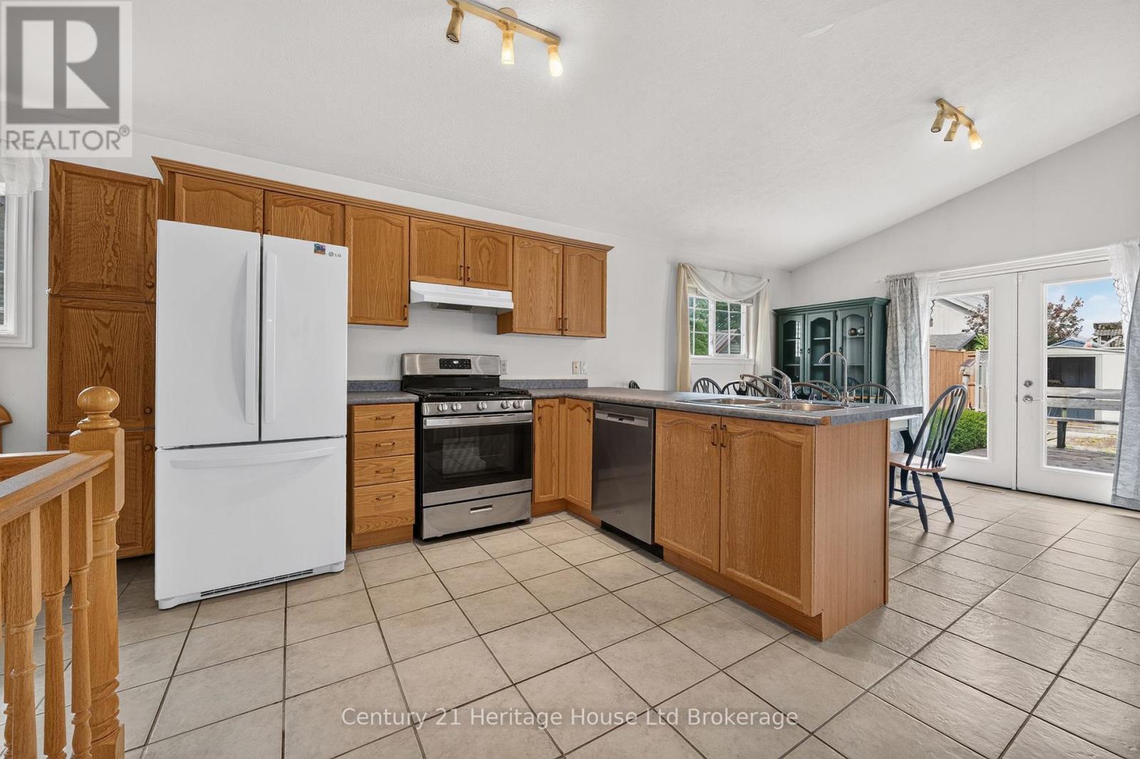 26 PEACH STREET - Image 6