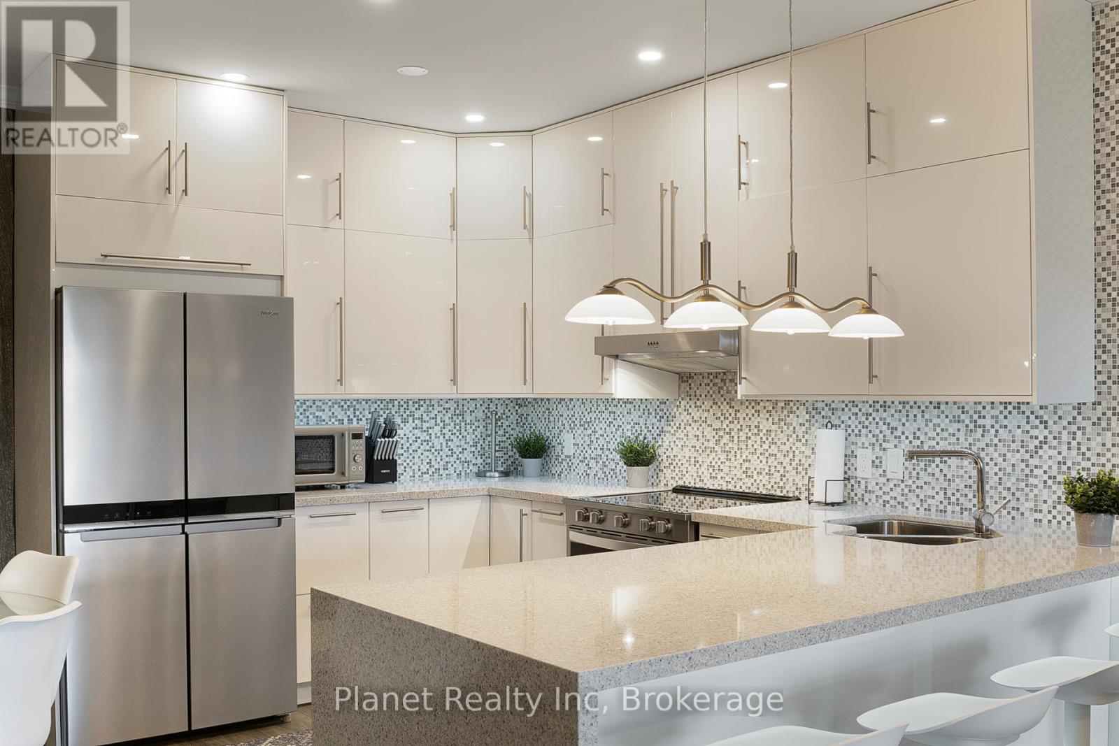 #507 60 WYNDHAM STREET S - Image 7