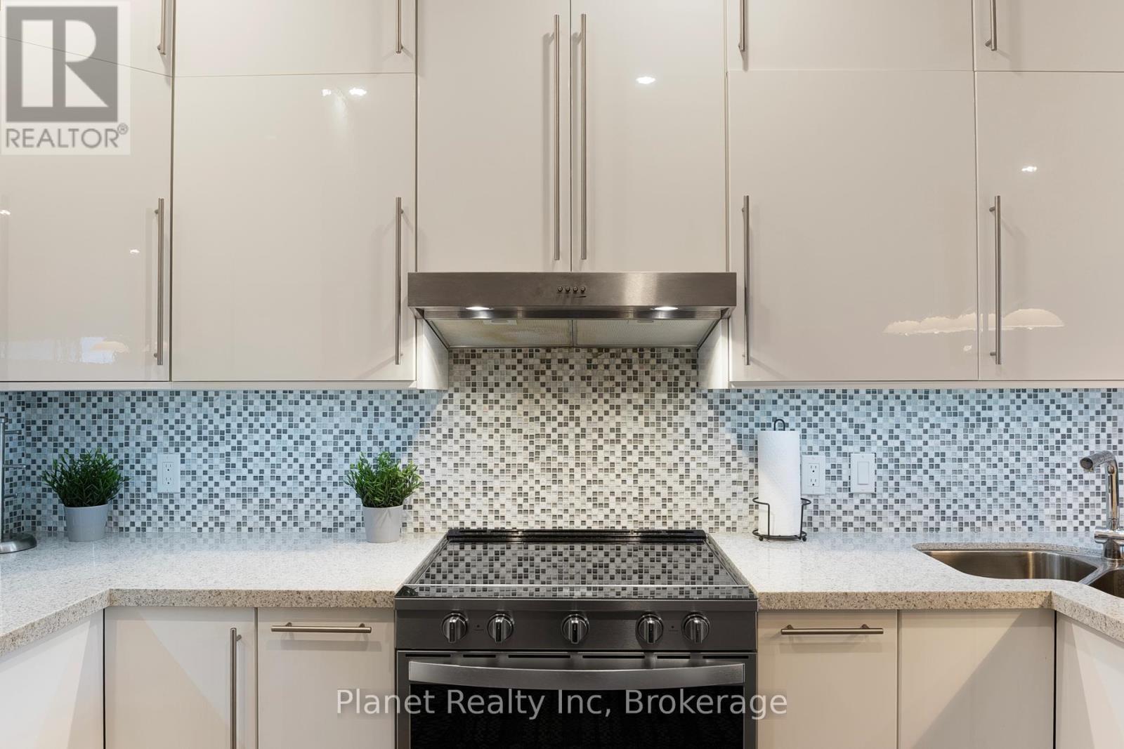 #507 60 WYNDHAM STREET S - Image 8
