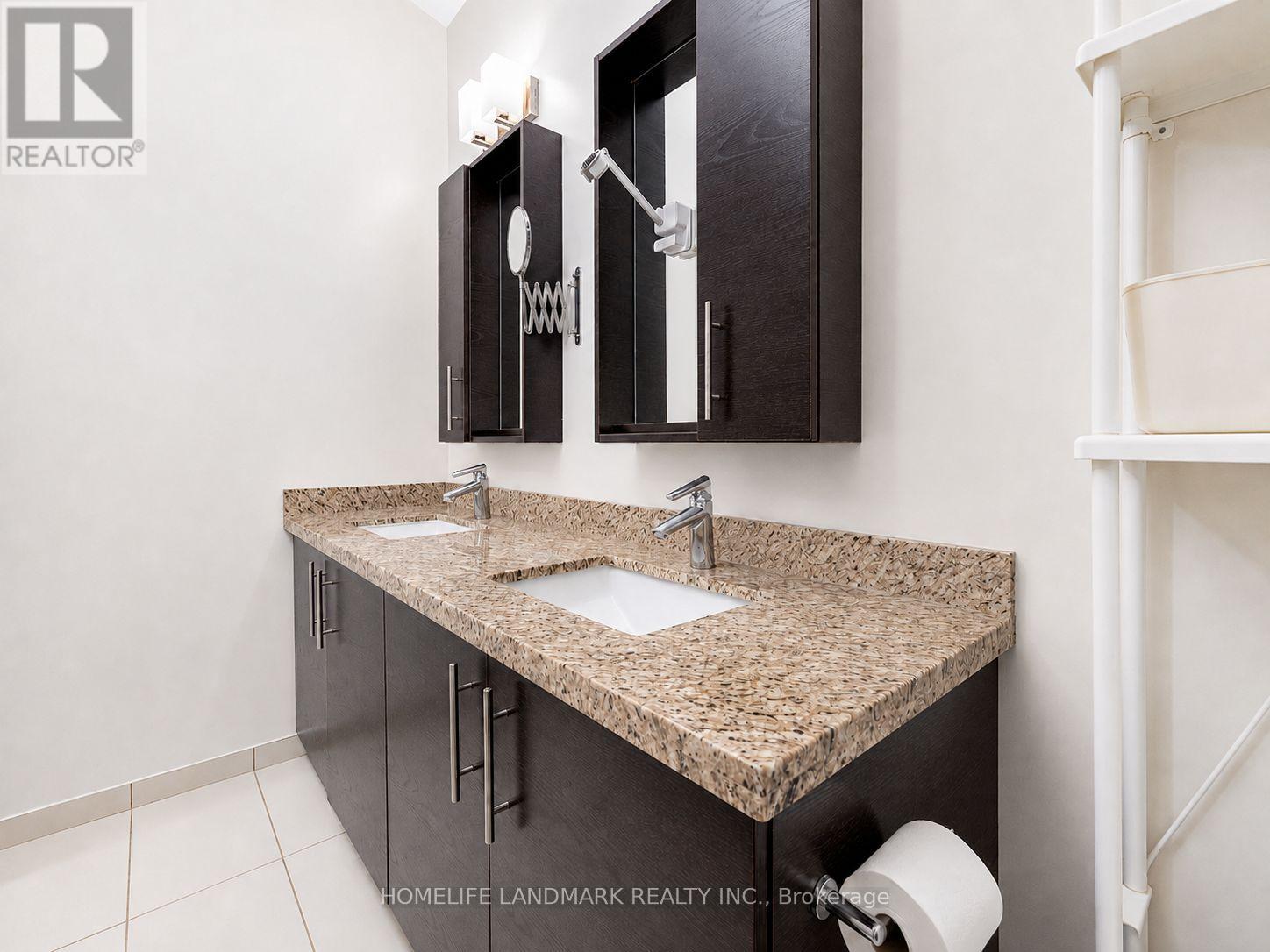 #325-PH9 325 SOUTH PARK ROAD - 13