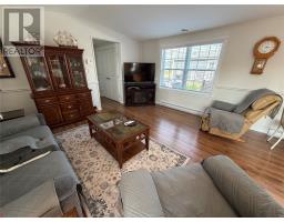 34 Woodford Drive thumbnail 10