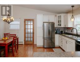 58 Byrd Avenue thumbnail 10