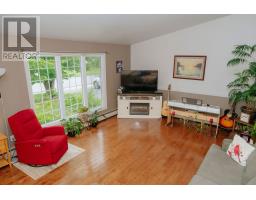 58 Byrd Avenue thumbnail 16