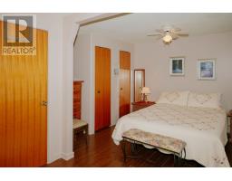 58 Byrd Avenue thumbnail 20