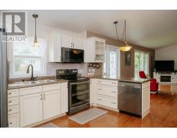 58 Byrd Avenue thumbnail 3