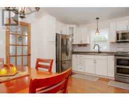 58 Byrd Avenue thumbnail 6