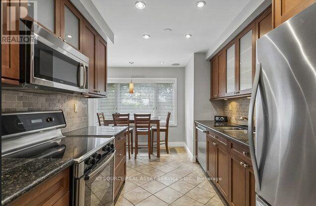 1603 LINCOLNSHIRE BOULEVARD - 11