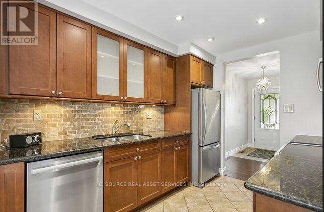 1603 LINCOLNSHIRE BOULEVARD - 12