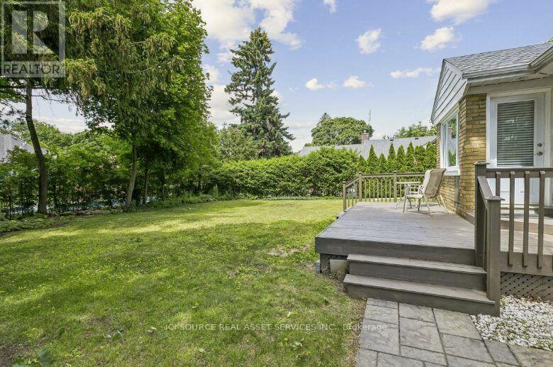 1603 LINCOLNSHIRE BOULEVARD - 33