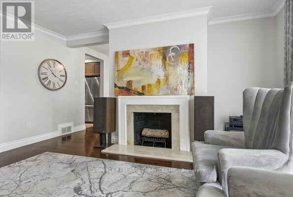 1603 LINCOLNSHIRE BOULEVARD - 7