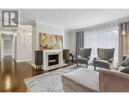 Living room - 1603 Lincolnshire Boulevard, Mississauga, ON L5E2S8 Photo 8