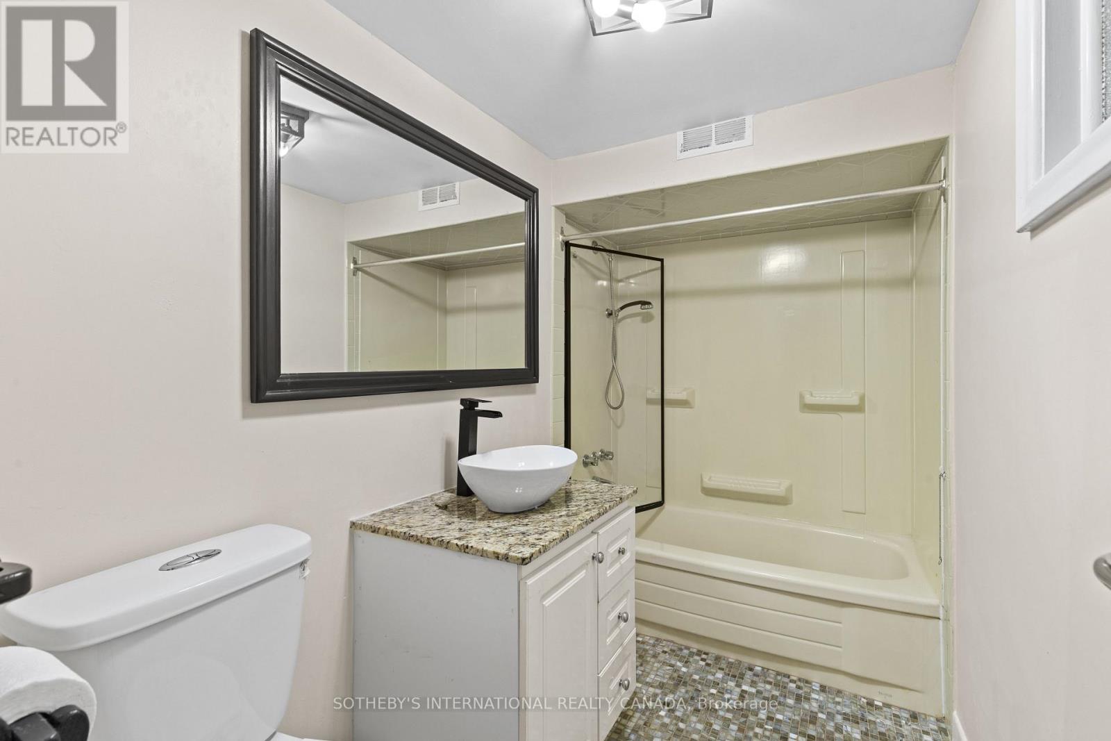 9 BABINGTON COURT - 28