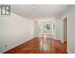 271 Resurrection Drive, Kitchener, ON N2N3H4 Photo 11