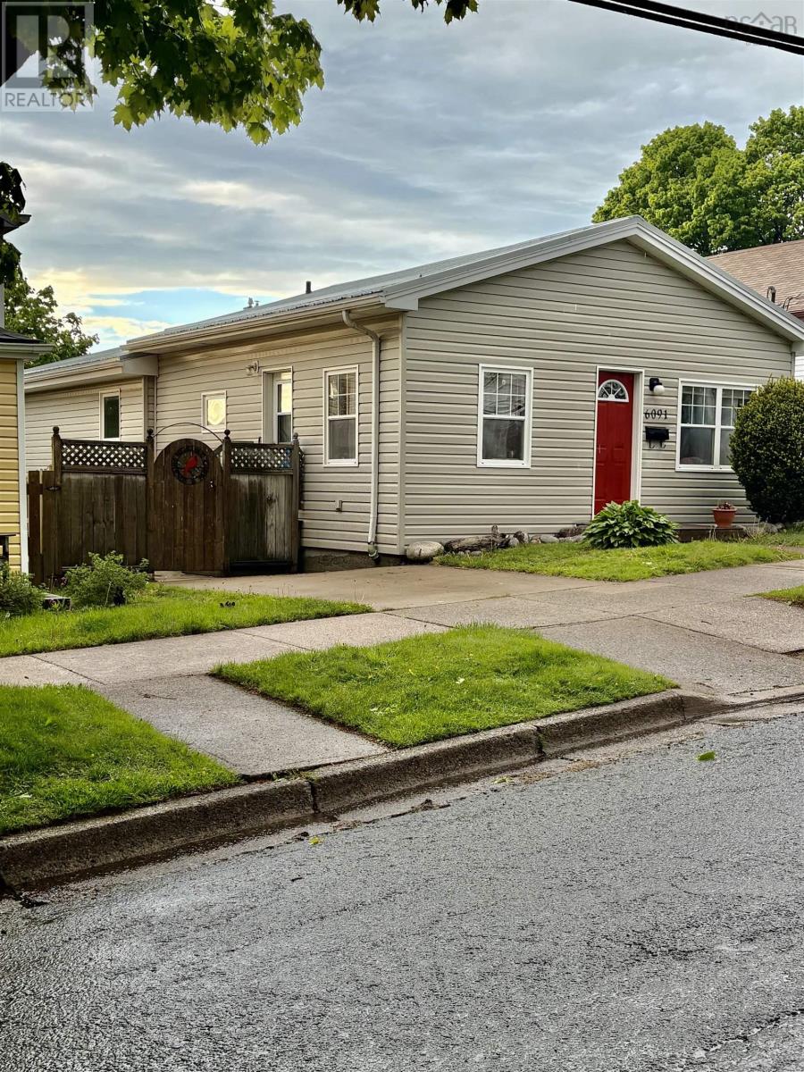 6091 Leeds Street, North End — photo 2
