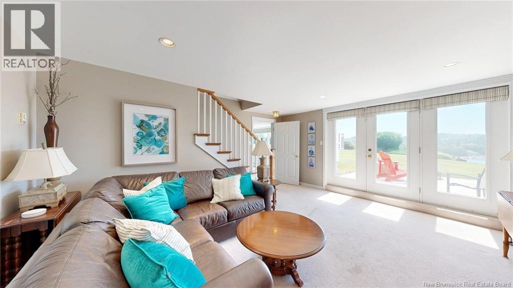 91 Rivershore Drive - Image 25