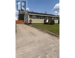 307 Dineen Crescent thumbnail 2