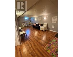 307 Dineen Crescent thumbnail 22