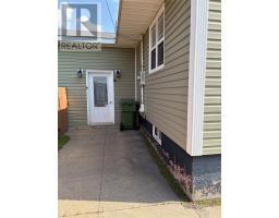 307 Dineen Crescent thumbnail 3