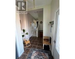 307 Dineen Crescent thumbnail 4