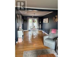 307 Dineen Crescent thumbnail 9