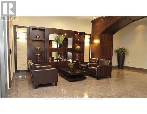 Foyer.