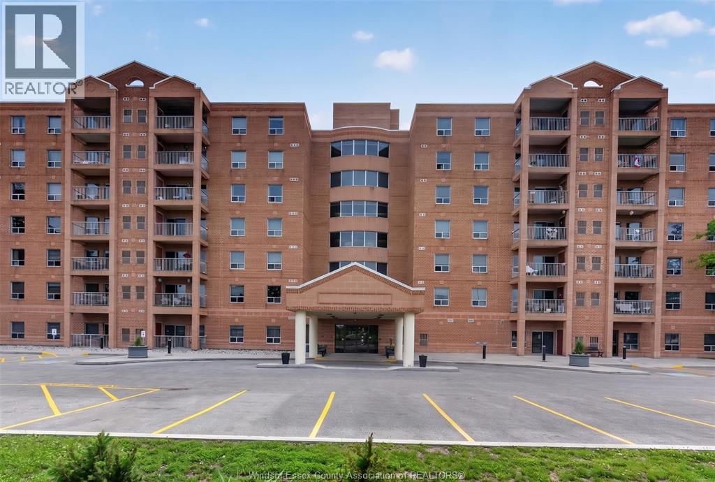 3915 Southwinds DRIVE Unit# 203, Windsor — photo 3