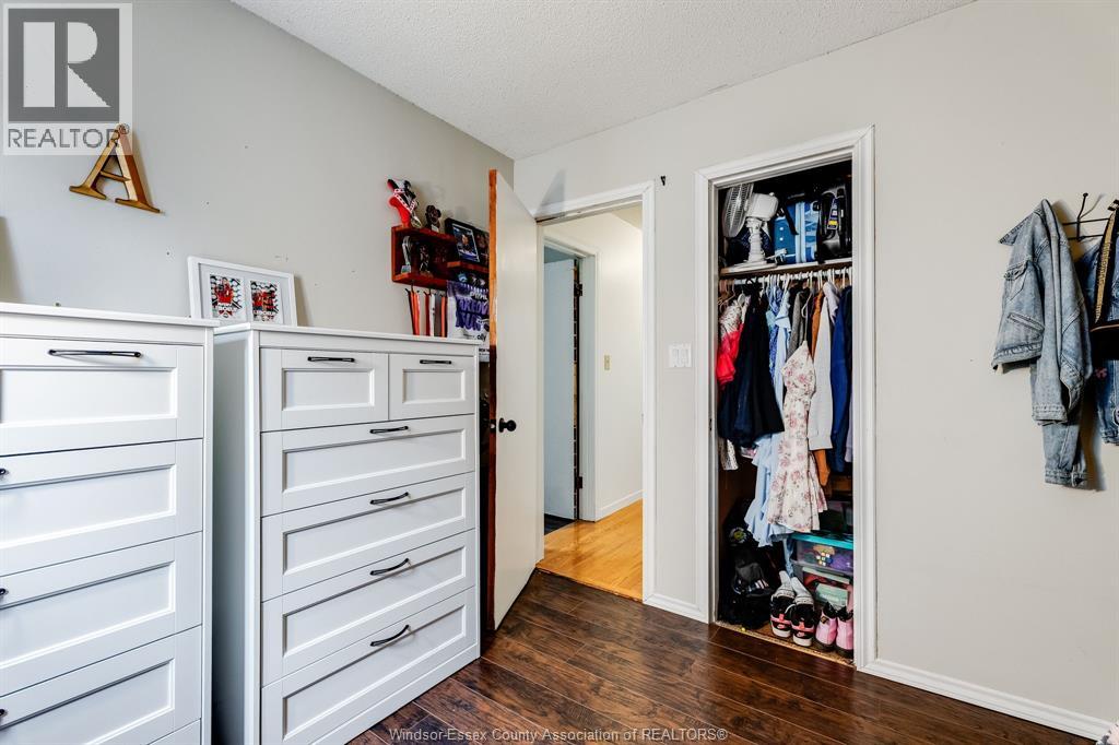 133 Maidstone AVENUE East - 21