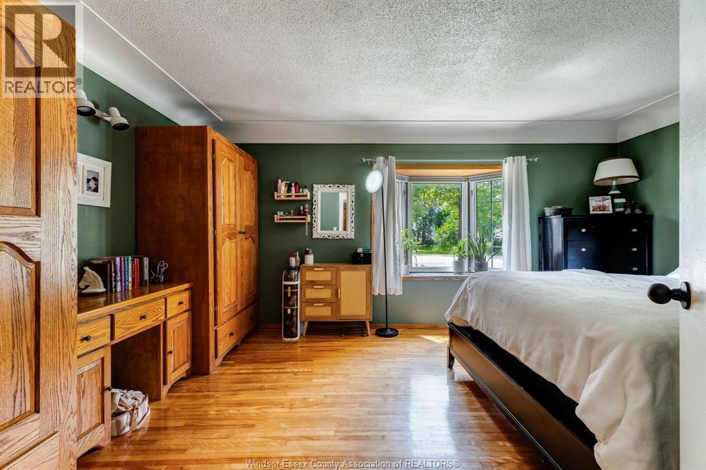 133 Maidstone AVENUE East - 13