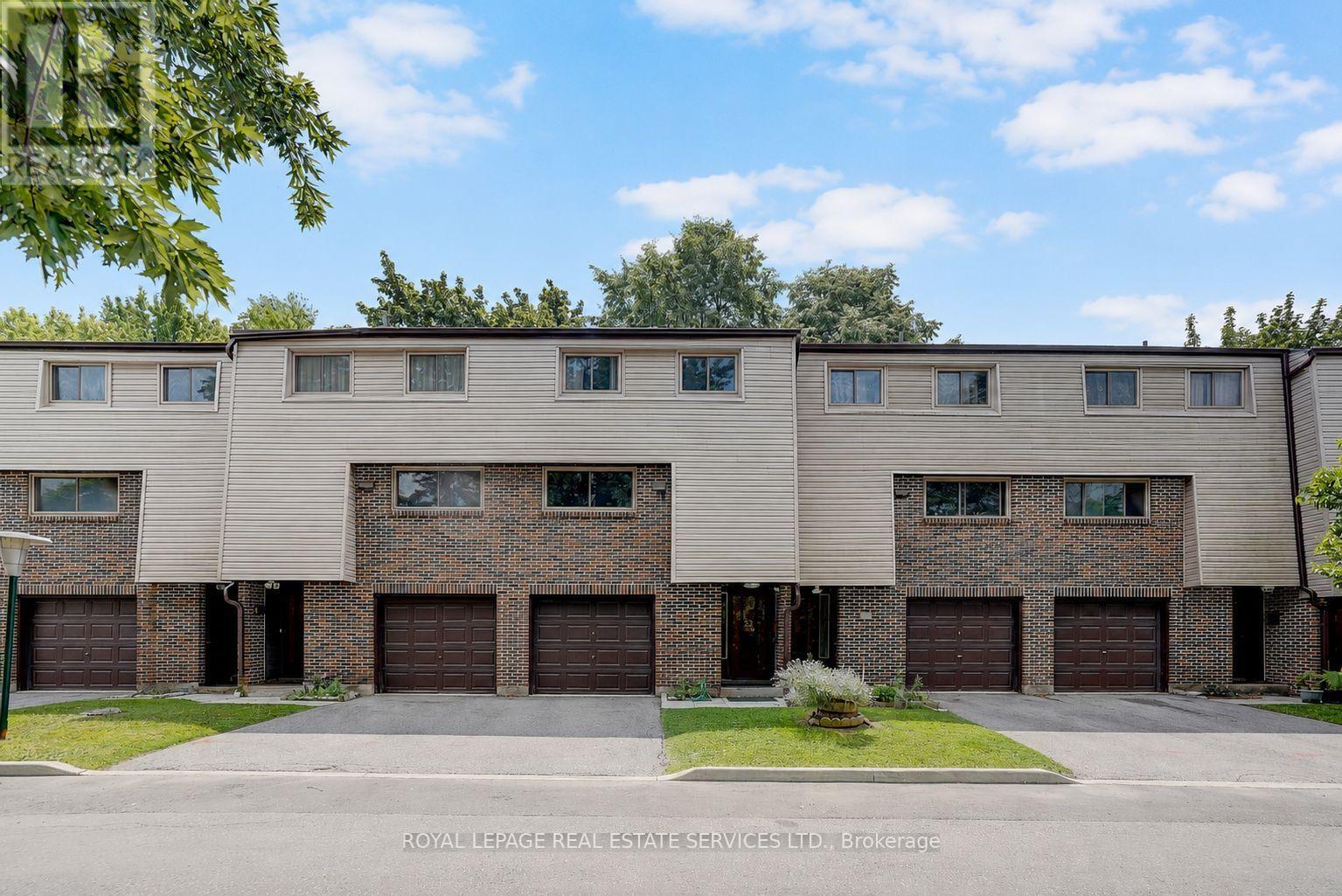 Photo of 2020 Pharmacy Avenue