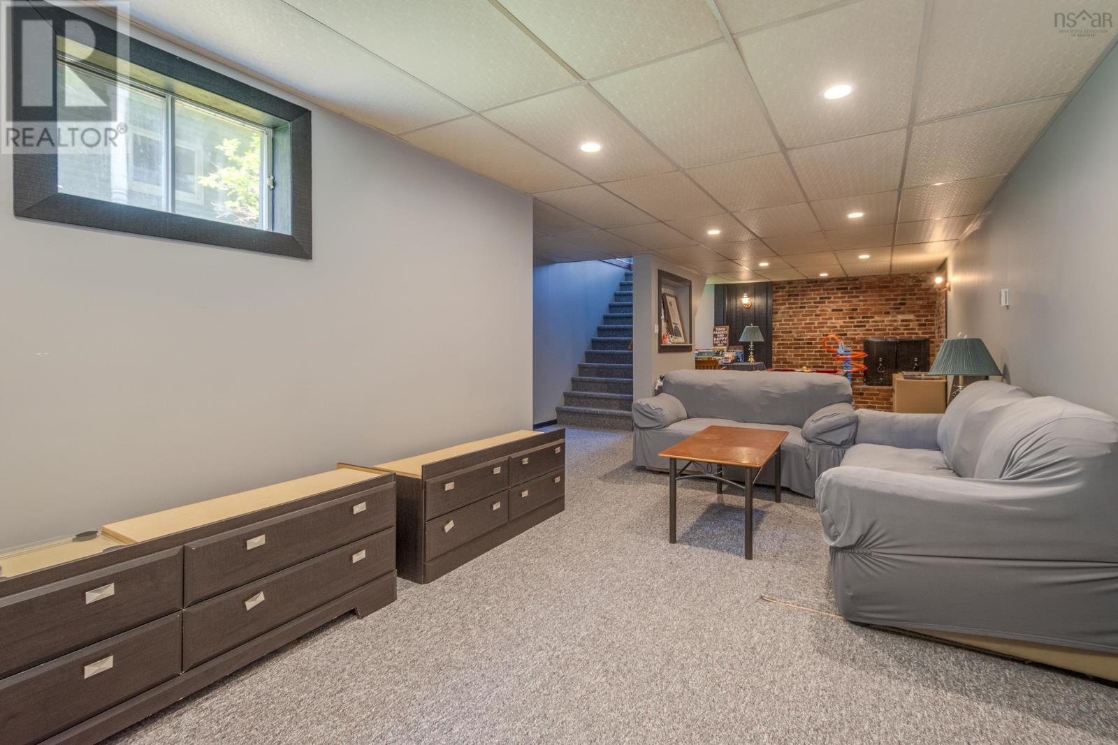 453 Pleasant Street - 41