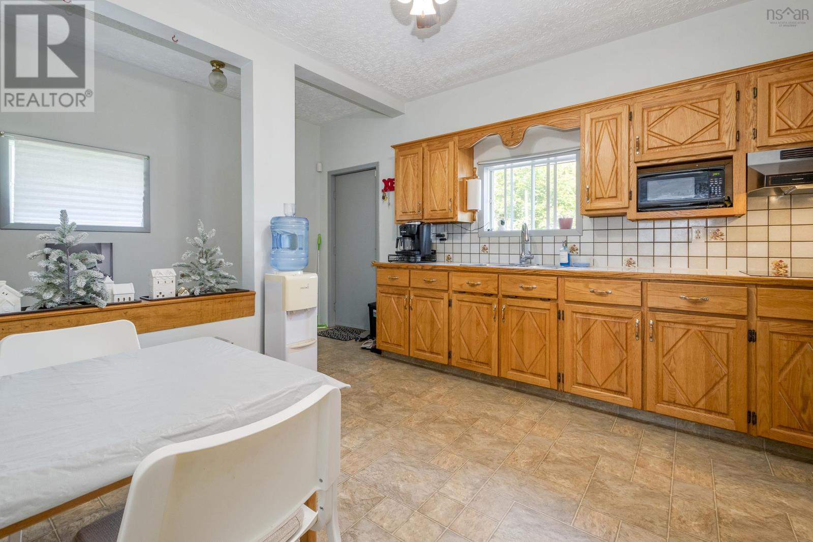 Property 20 of 49 of 453 Pleasant Street
