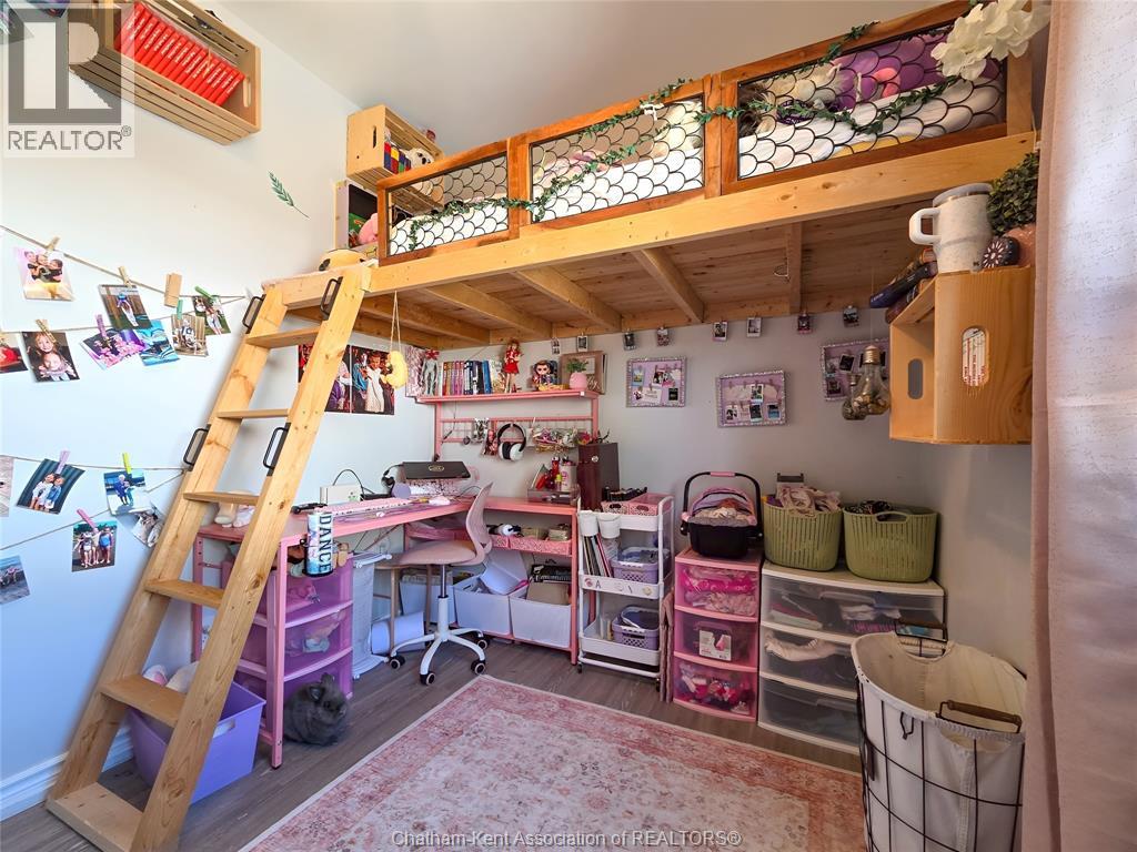81 SANDYS STREET - 23