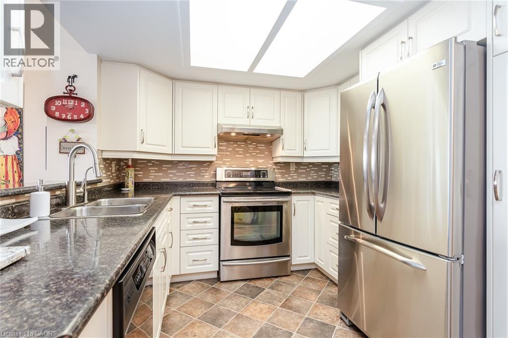 #1603 6 WILLOW Street - Image 13