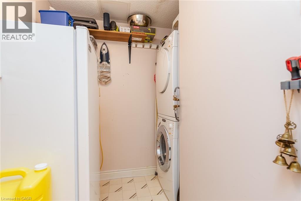 #1603 6 WILLOW Street - Image 33