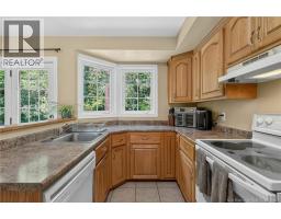 4pc Ensuite bath - 91 Old Oak Crescent, Moncton, NB E1A6W3 Photo 10