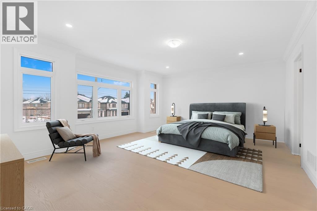 22 ROSELAWN Avenue - Image 15