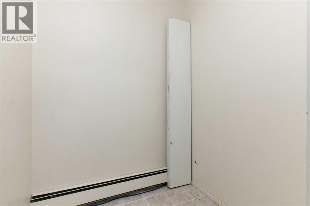4001 49 Street Northwest - Photo 23