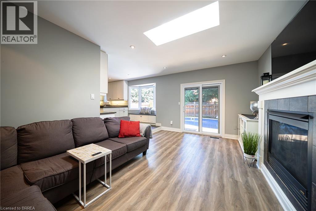 20 HOGARTH Road - 16