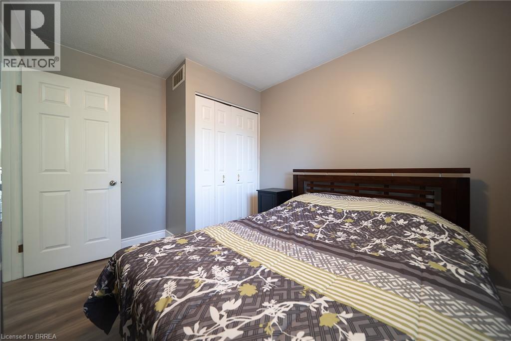20 HOGARTH Road - 24