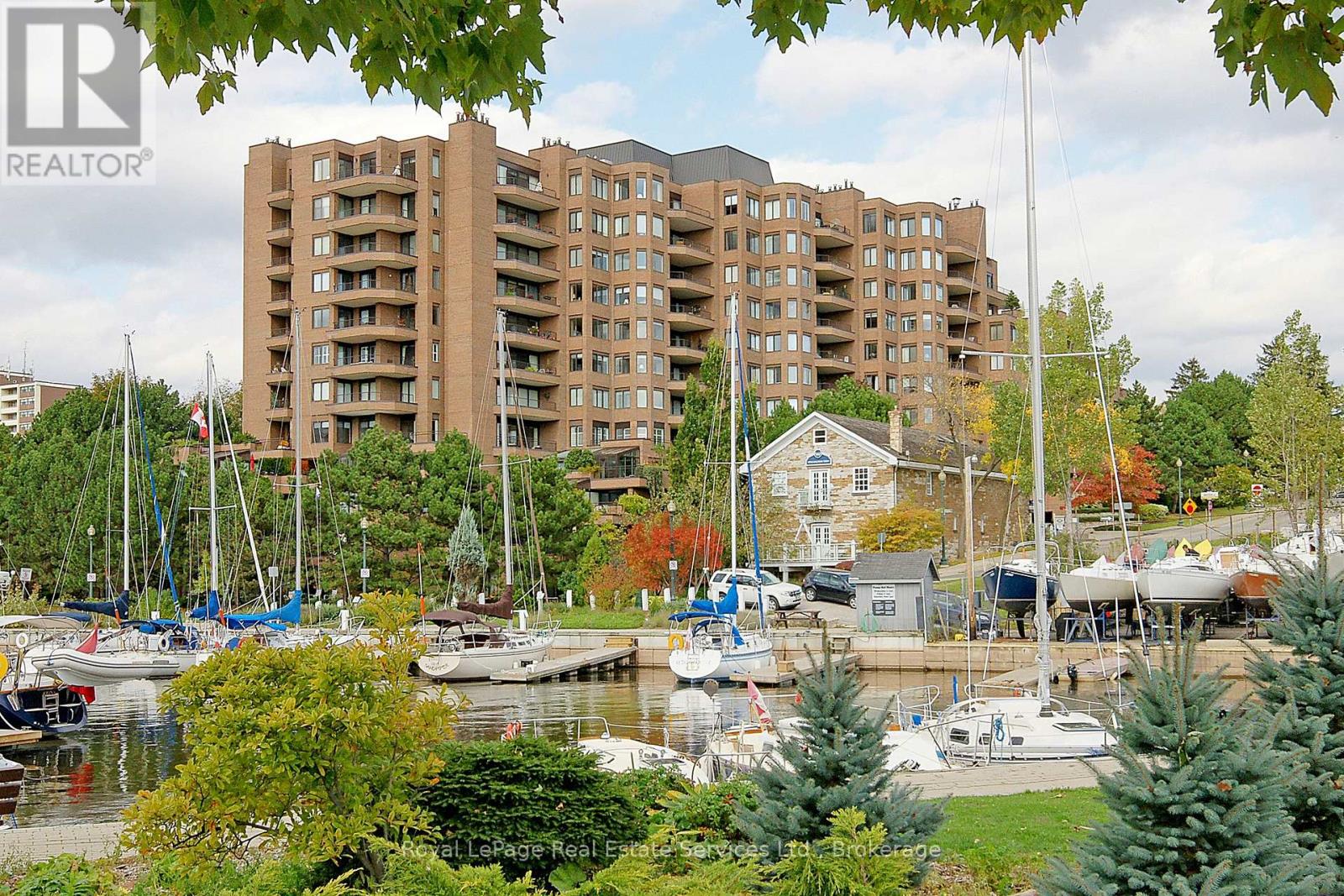 Photo of 100 Lakeshore Road