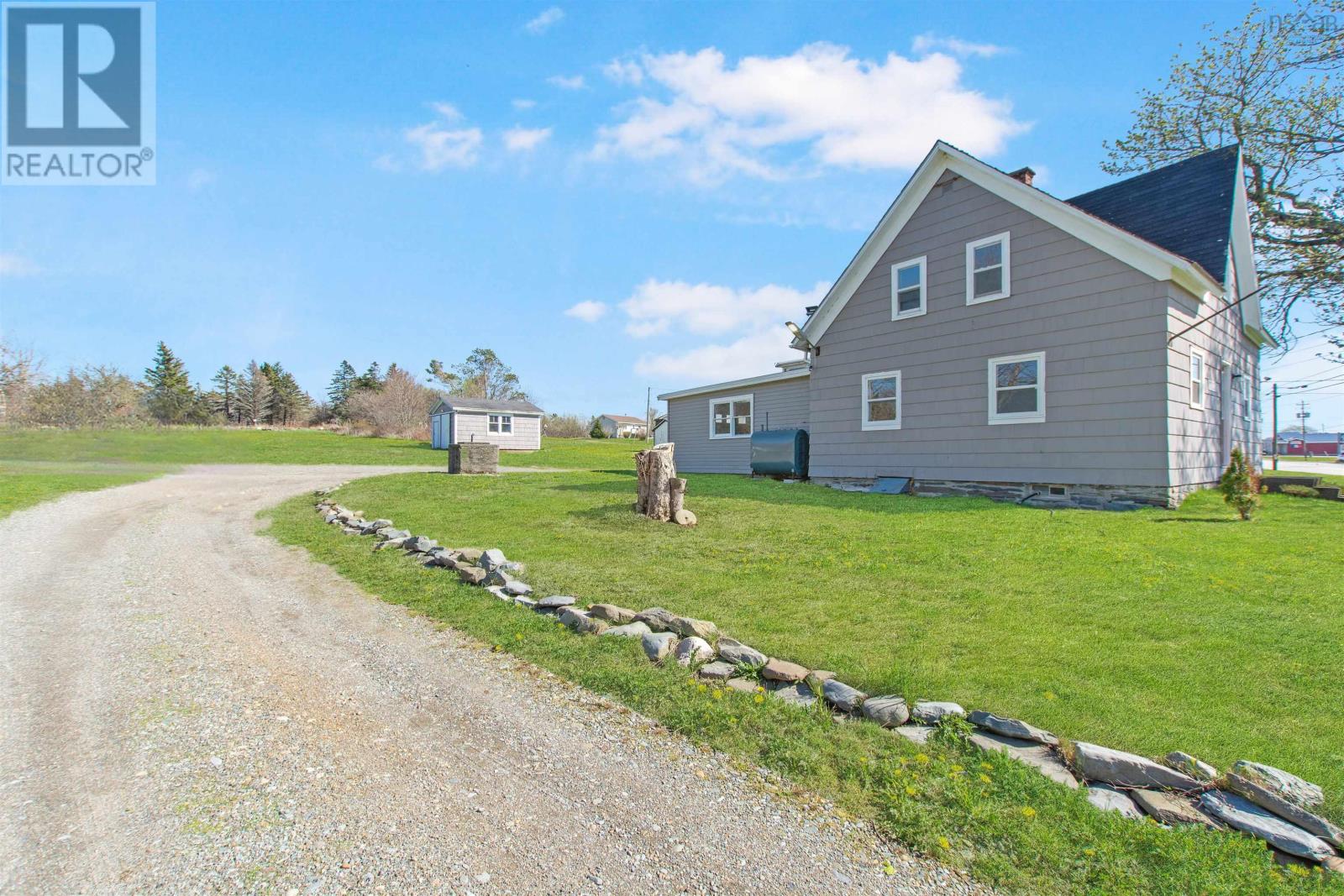 8732 Highway 1 - 37