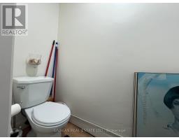 B - 465 Manor Road E, Toronto, ON M4S1T3 Photo 8